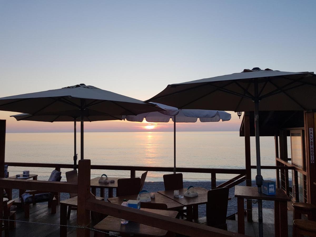 Abbronzatissima B&B Capo dʼOrlando Esterno foto
